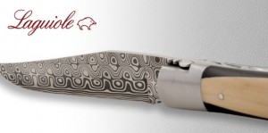 Laguiole Actiforge - Couteau Laguiole -Manche en bois de genévrier avec  tire-bouchon et mitres en inox